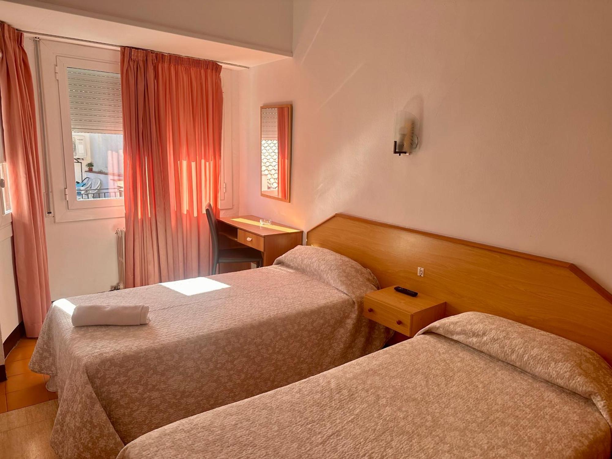 Can Setmanes By Cozycatalonia บลาเนส ภายนอก รูปภาพ